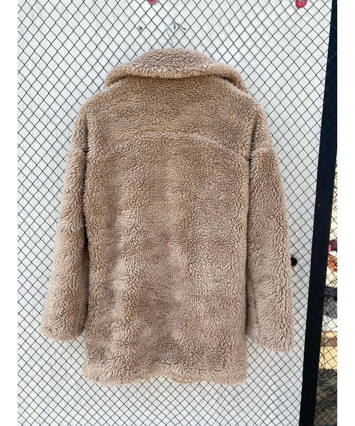 Beige teddy coat