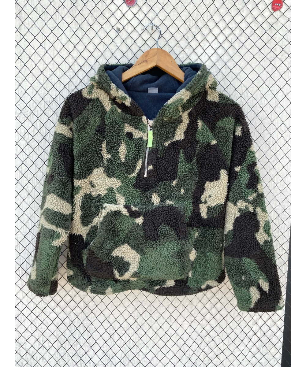Green teddy crop pullover