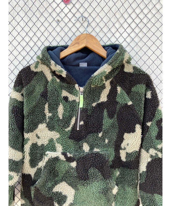 Green teddy crop pullover