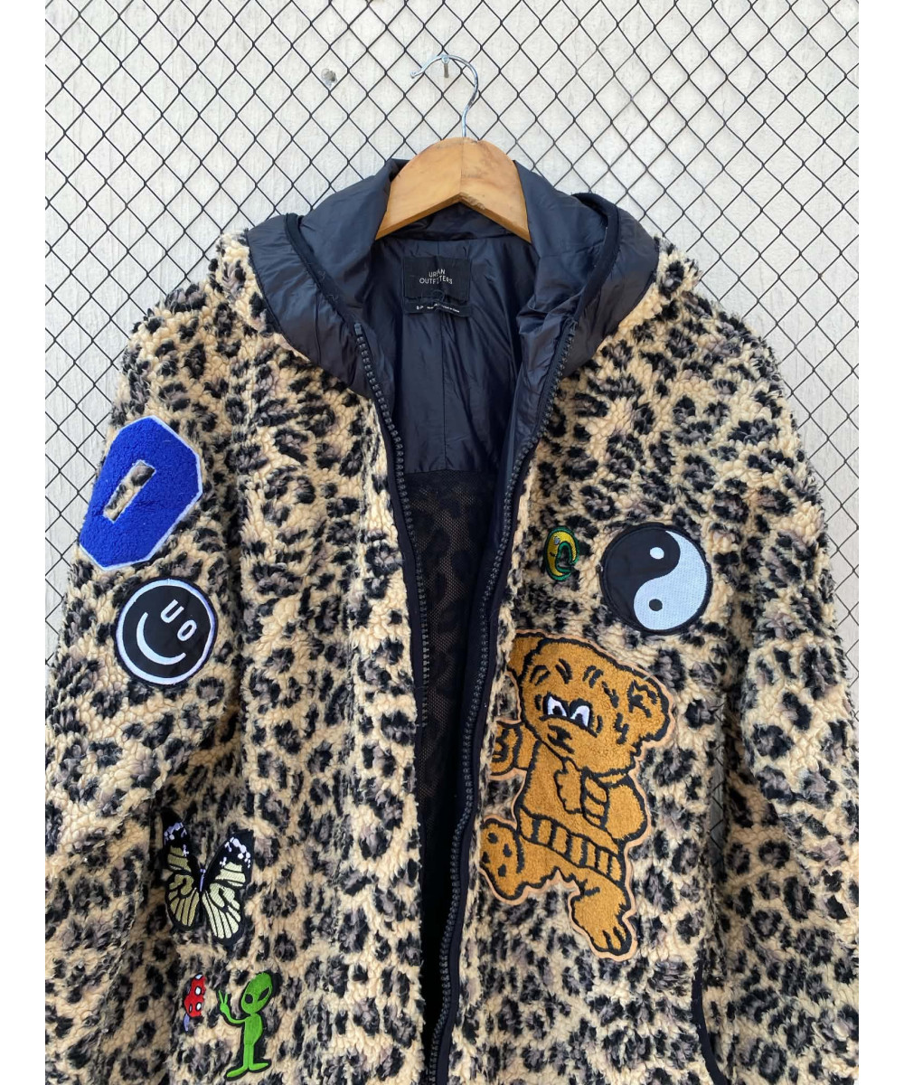 Cheetah printed, hooded, teddy jacket