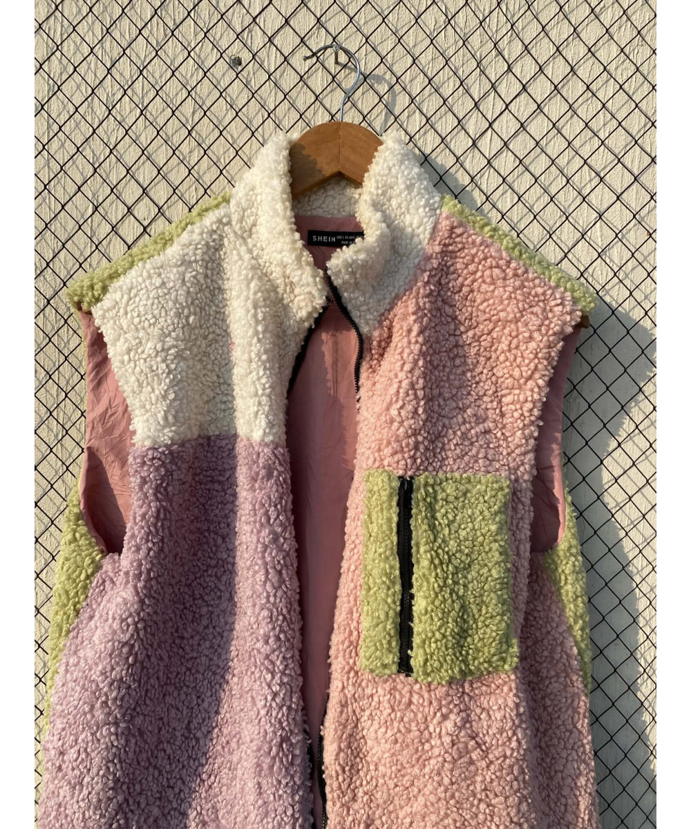 Tri-colored, teddy, sleeveless, zipper jacket