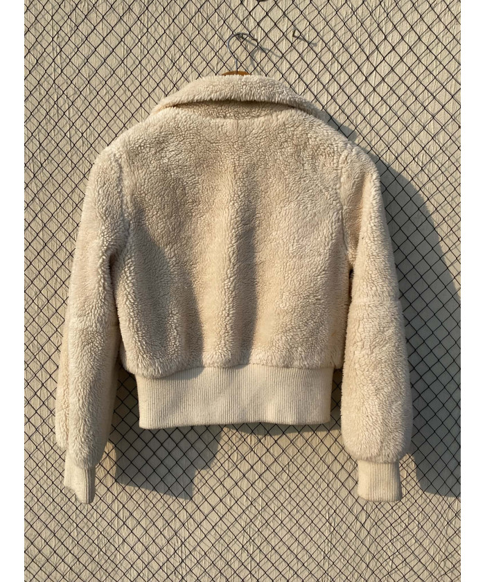 Off-white colored, crop,...