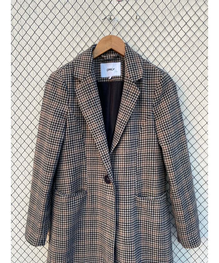 Houndstooth printed, long, wool coat