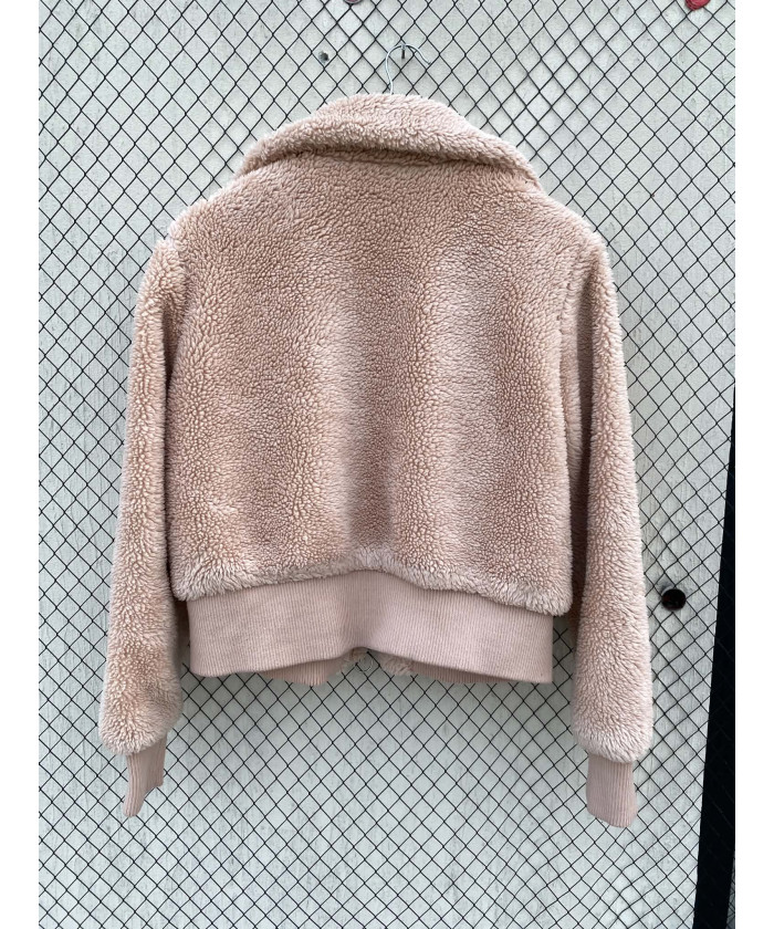 Light peach, teddy, crop,...