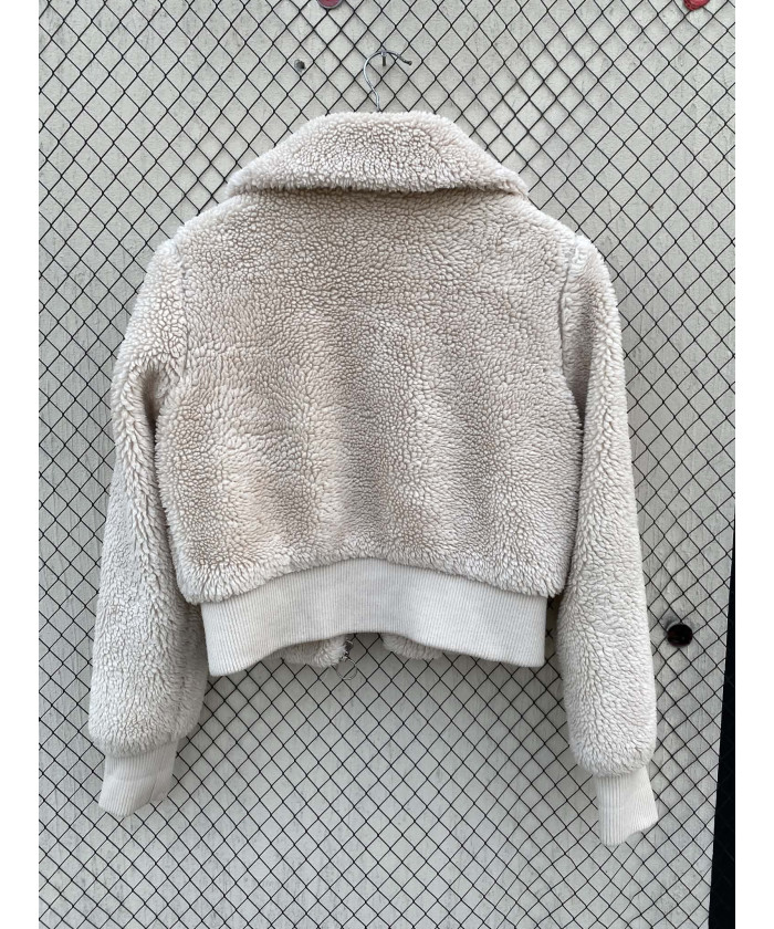 Off-white colored, crop,...