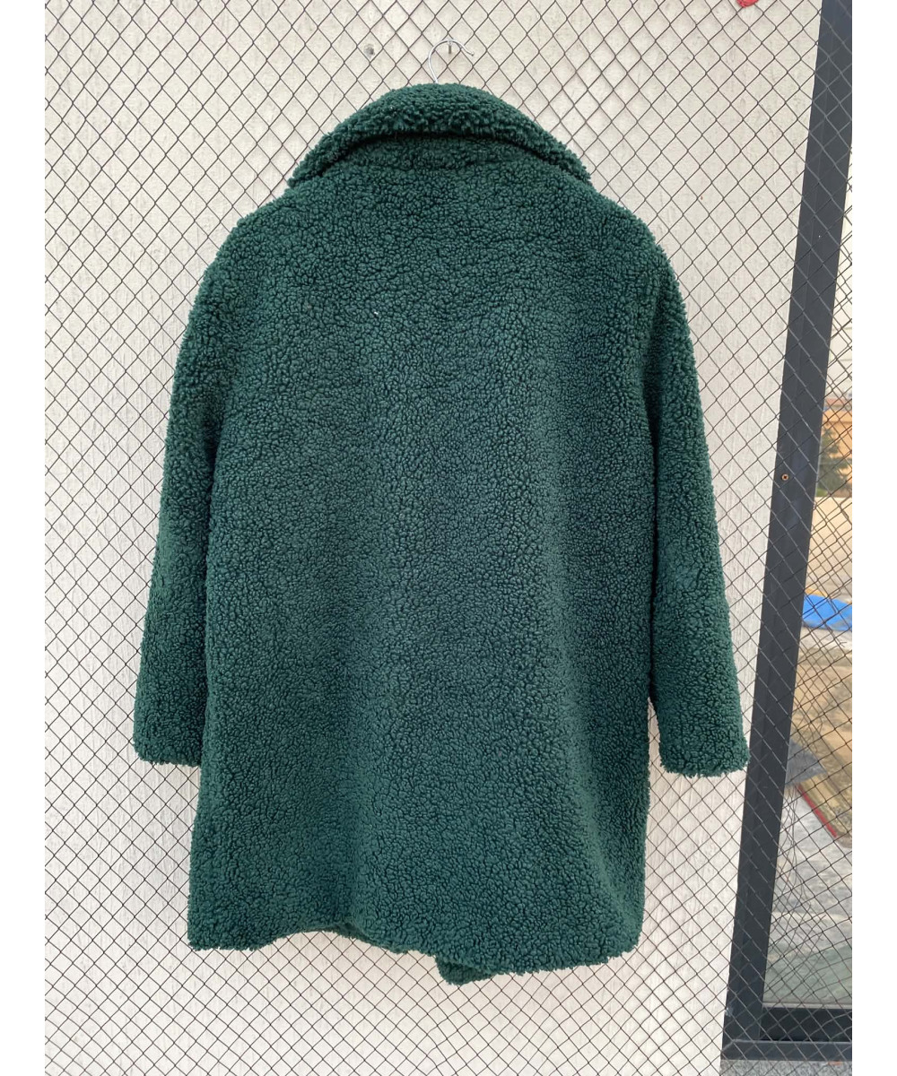Bottle green-colored, teddy coat