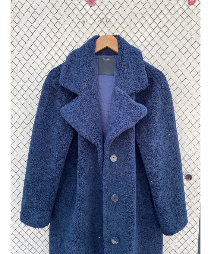 Navy blue-colored, teddy coat