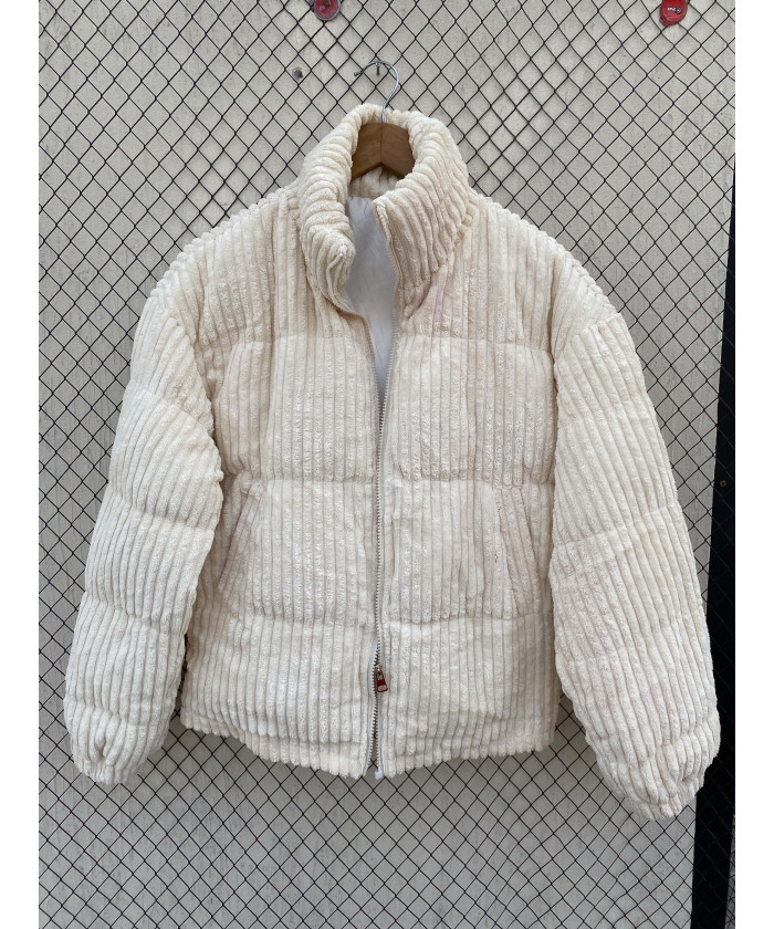 Cream-colored, puffer,...