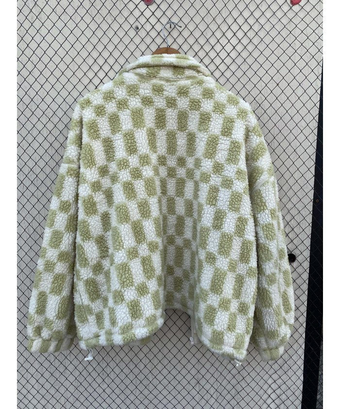 Two-toned, teddy,...