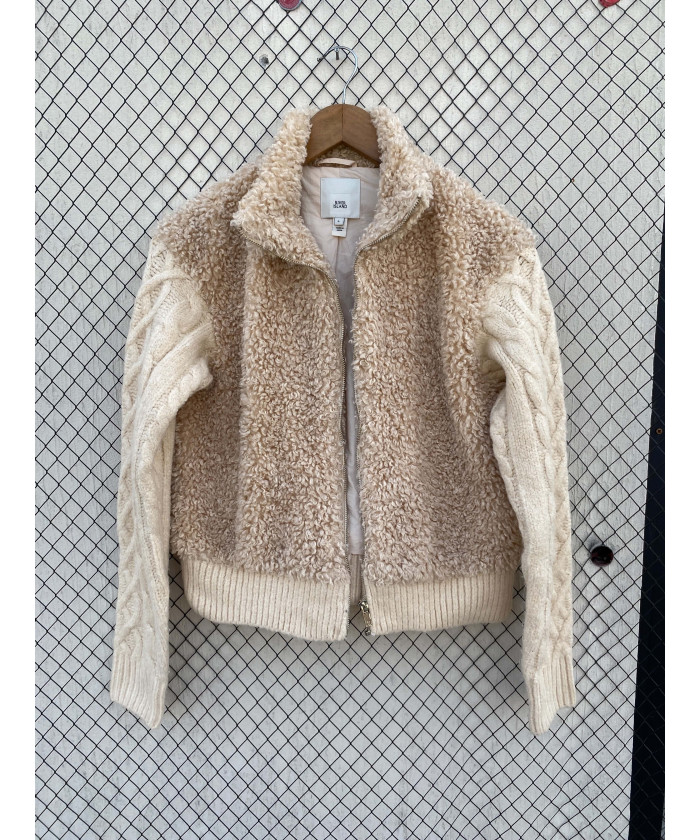 Beige, faux fur, zipper...