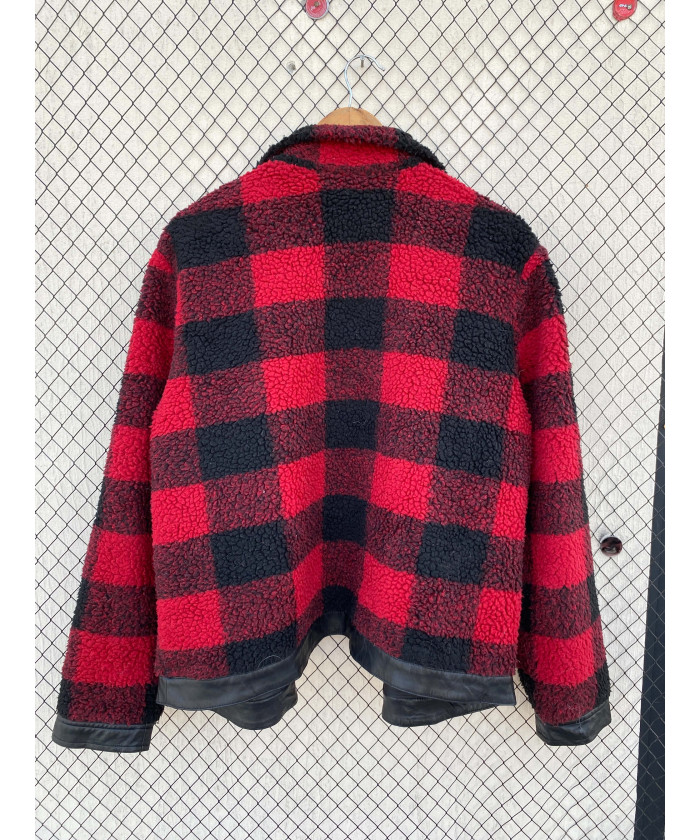 Red, checkered, teddy,...