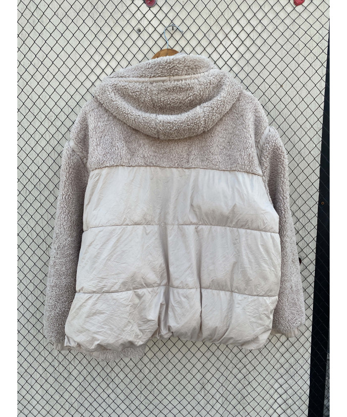 Ash white-colored, teddy,...