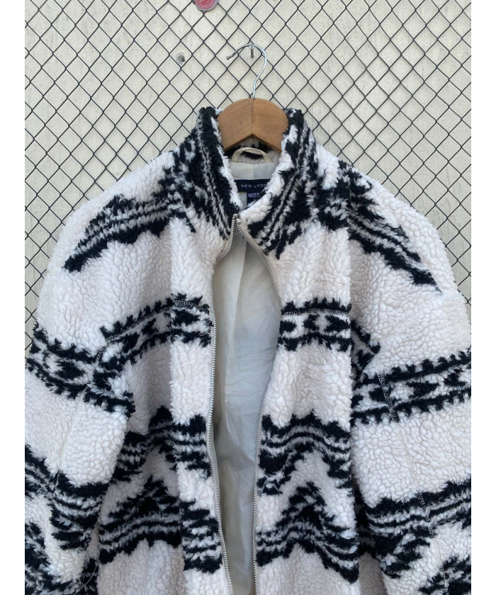 White, patterned, teddy, zipper jacket